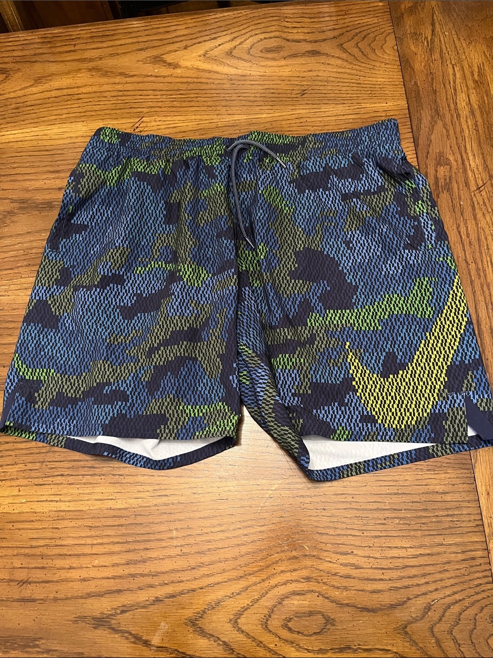 Nike Men's Mantra Camo 7" Volley Trunks, size XXL